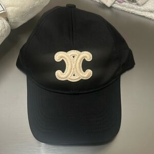 Celine hat